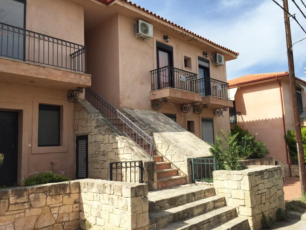 Luxury 2Br Apartment 50M From Beach Pefkochori Exterior photo