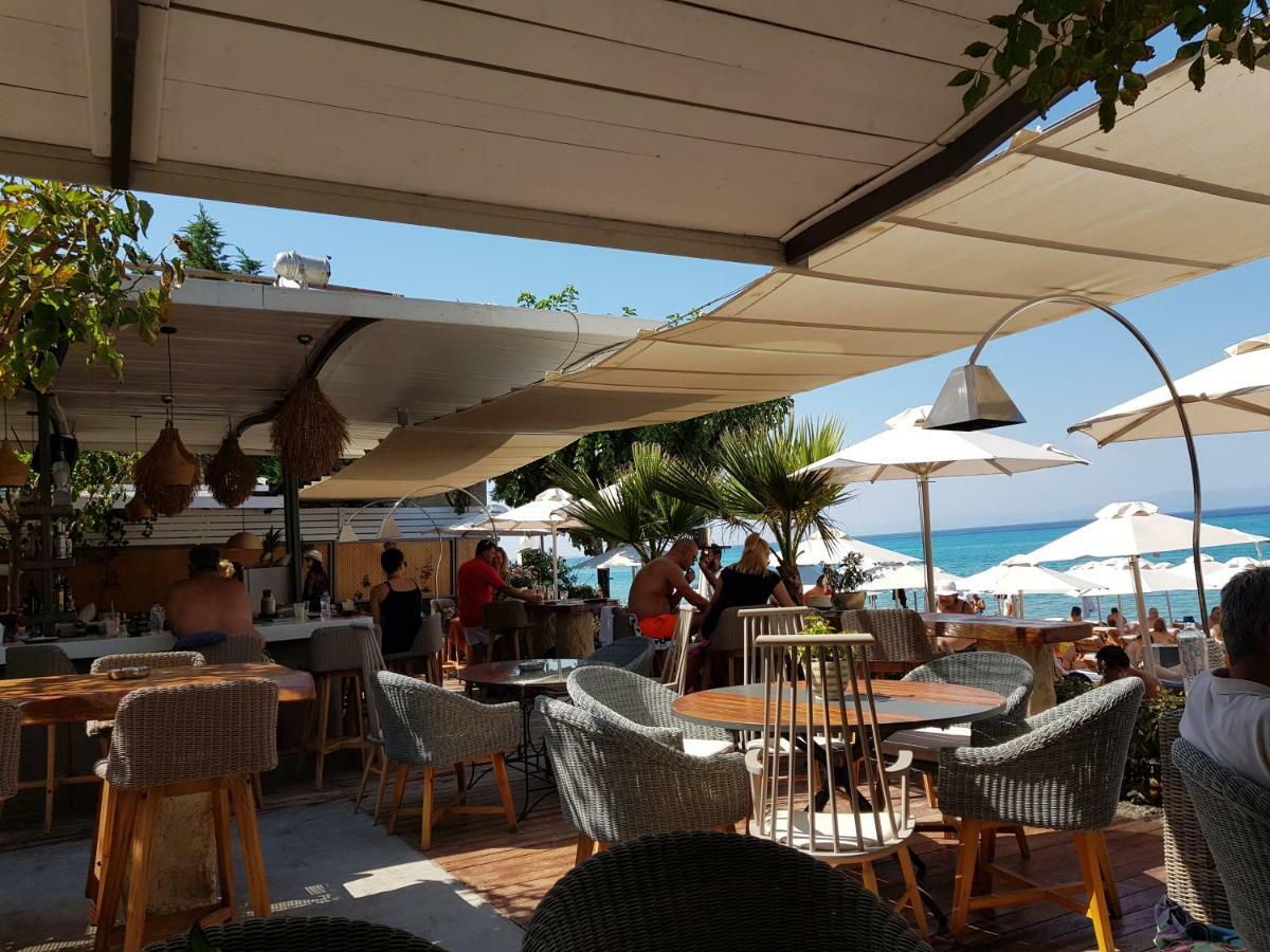 Luxury 2Br Apartment 50M From Beach Pefkochori Exterior photo